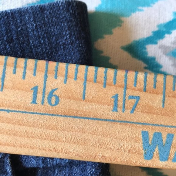 Liz Claiborne Dark Blue Stretchy cropped jeans Size 12 - Picture 4 of 9